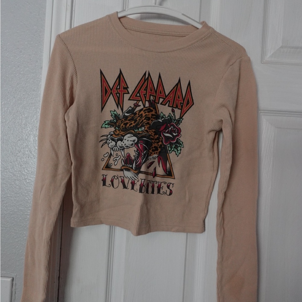 Def Leppard Beige Crop Top